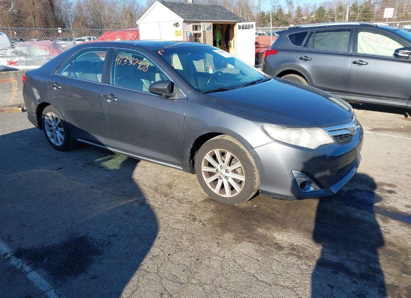 2012 Toyota Camry XLE (VIN 4T4BF1FK6CR227410) main photo