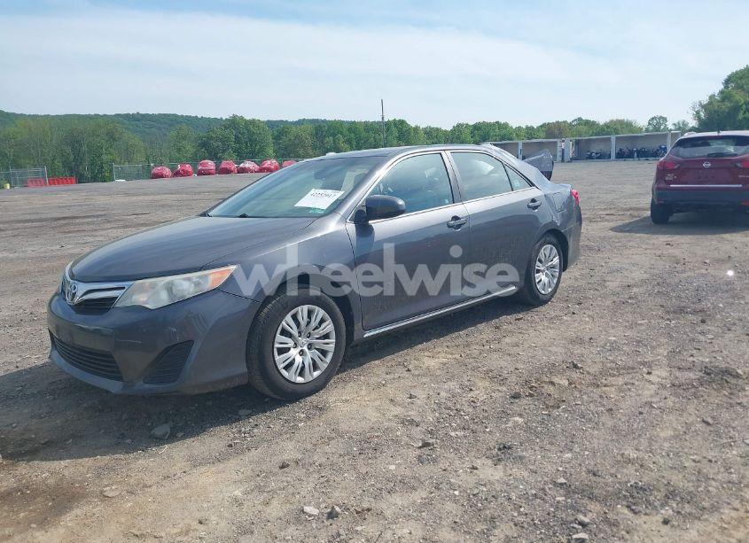 Photo 2 of 2012 Toyota Camry LE (VIN 4T4BF1FK6CR257118)