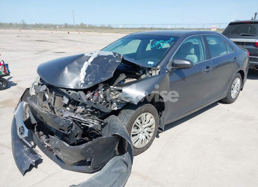 Photo 2 of 2012 Toyota Camry L (VIN 4T4BF1FK6CR271553)