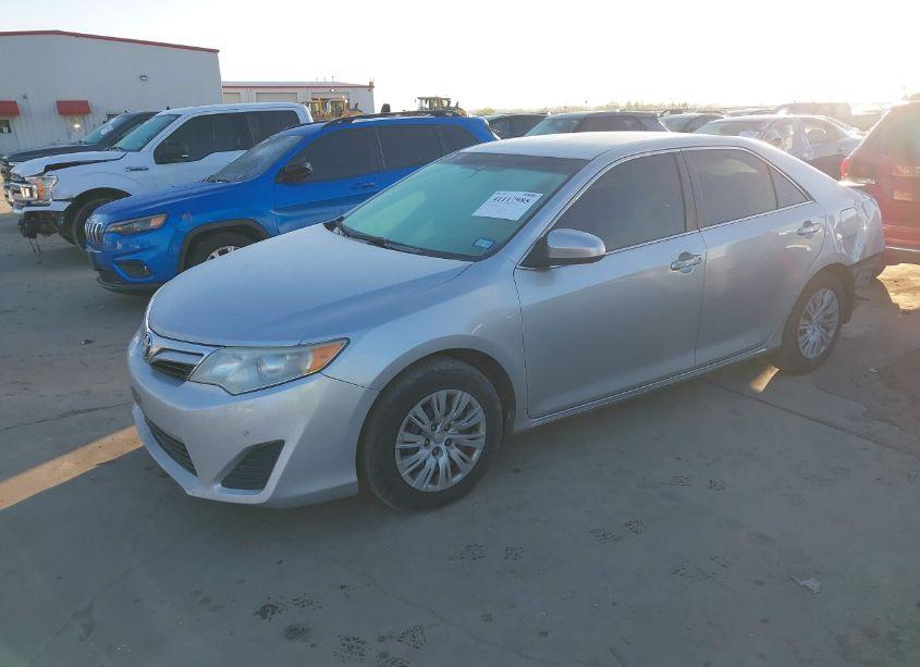Photo 2 of 2013 Toyota Camry LE (VIN 4T4BF1FK6DR277354)