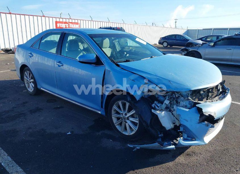 2013 Toyota Camry XLE (VIN 4T4BF1FK6DR278360) main photo