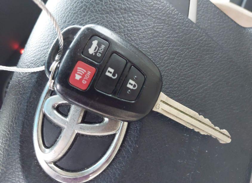 Photo 11 of 2013 Toyota Camry LE (VIN 4T4BF1FK6DR300244)