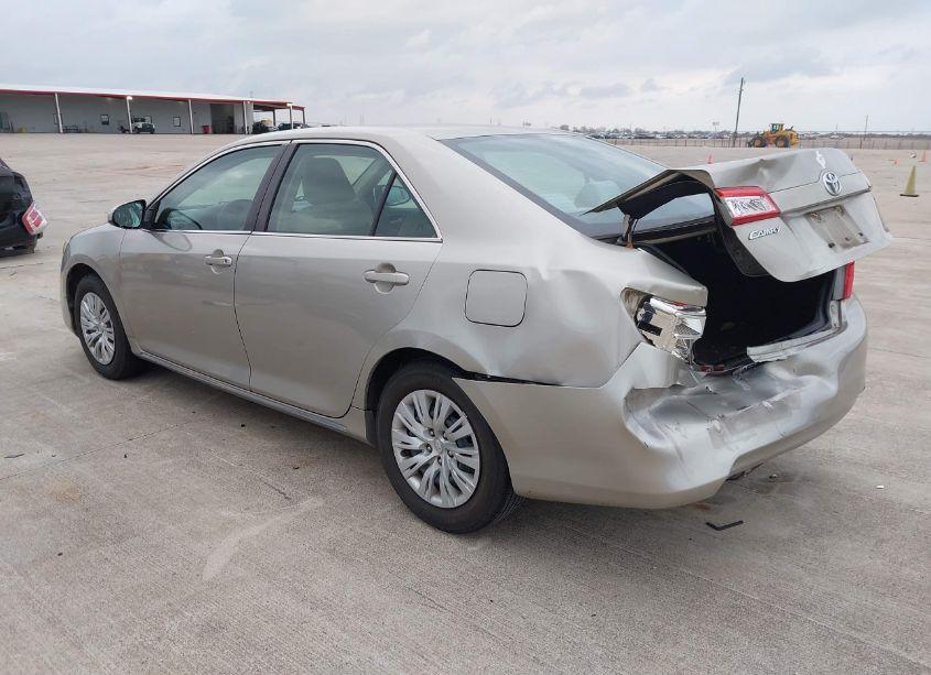 Photo 3 of 2013 Toyota Camry LE (VIN 4T4BF1FK6DR300244)