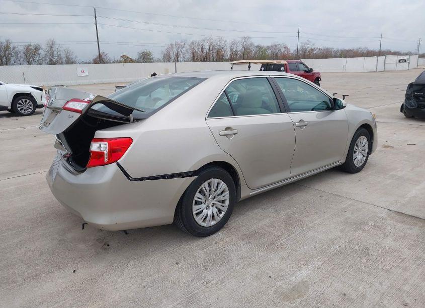 Photo 4 of 2013 Toyota Camry LE (VIN 4T4BF1FK6DR300244)