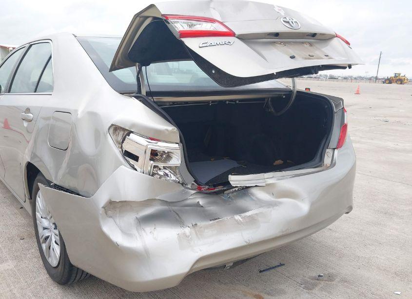 Photo 6 of 2013 Toyota Camry LE (VIN 4T4BF1FK6DR300244)