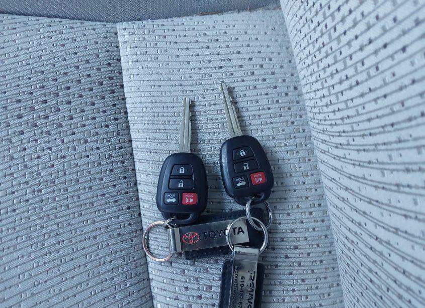 Photo 11 of 2013 Toyota Camry LE (VIN 4T4BF1FK6DR327296)