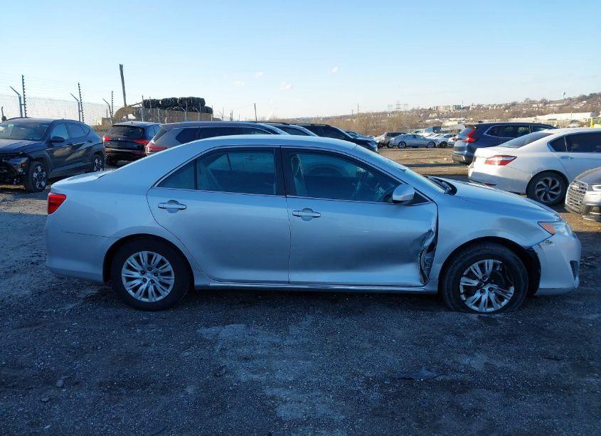 Photo 13 of 2013 Toyota Camry LE (VIN 4T4BF1FK6DR327296)