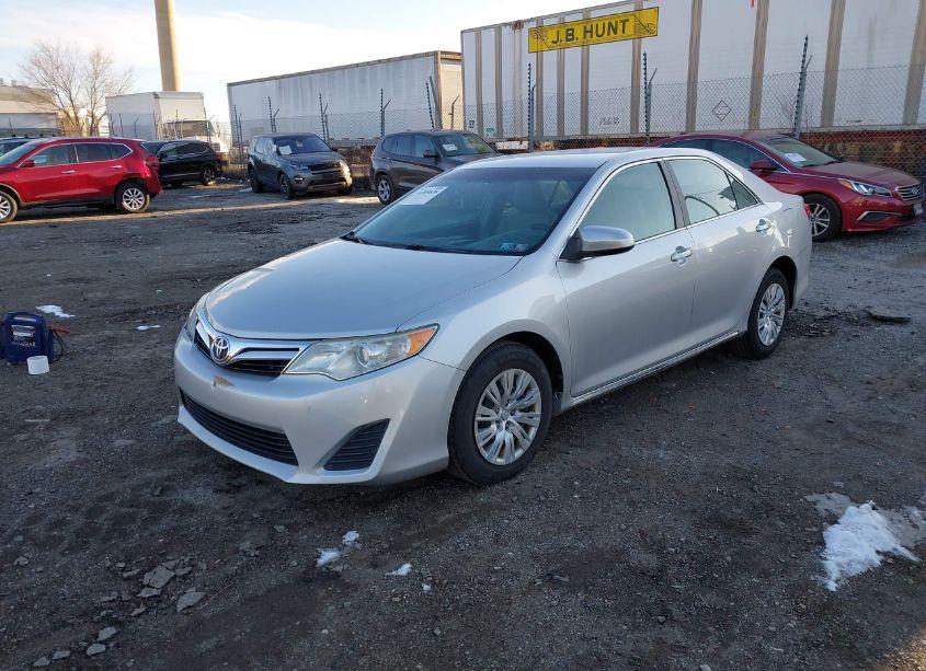 Photo 2 of 2013 Toyota Camry LE (VIN 4T4BF1FK6DR327296)