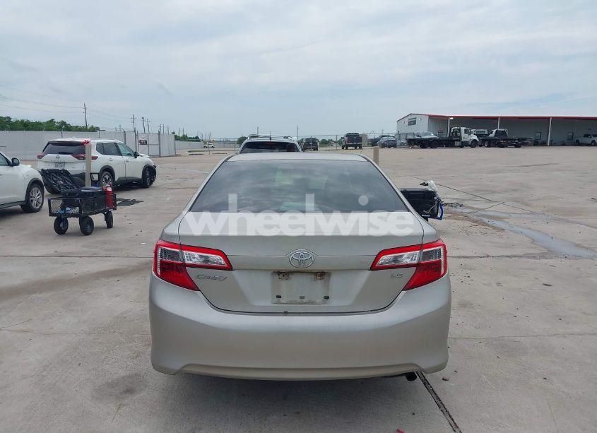 Photo 16 of 2014 Toyota Camry LE (VIN 4T4BF1FK6ER338946)