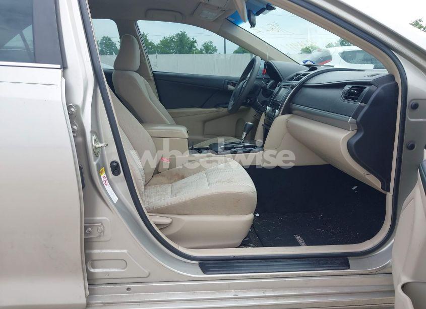 Photo 5 of 2014 Toyota Camry LE (VIN 4T4BF1FK6ER338946)