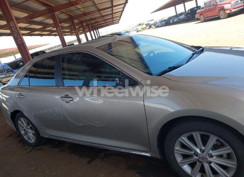 Photo 13 of 2014 Toyota Camry XLE (VIN 4T4BF1FK6ER340292)