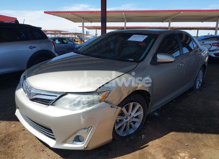 Photo 6 of 2014 Toyota Camry XLE (VIN 4T4BF1FK6ER340292)