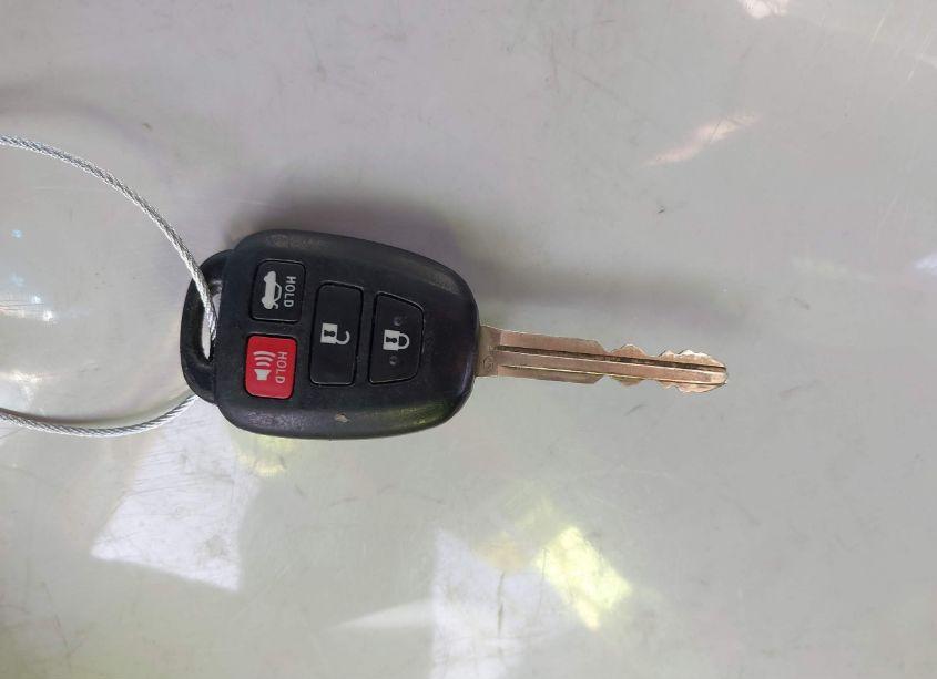 Photo 11 of 2014 Toyota Camry LE (VIN 4T4BF1FK6ER343032)