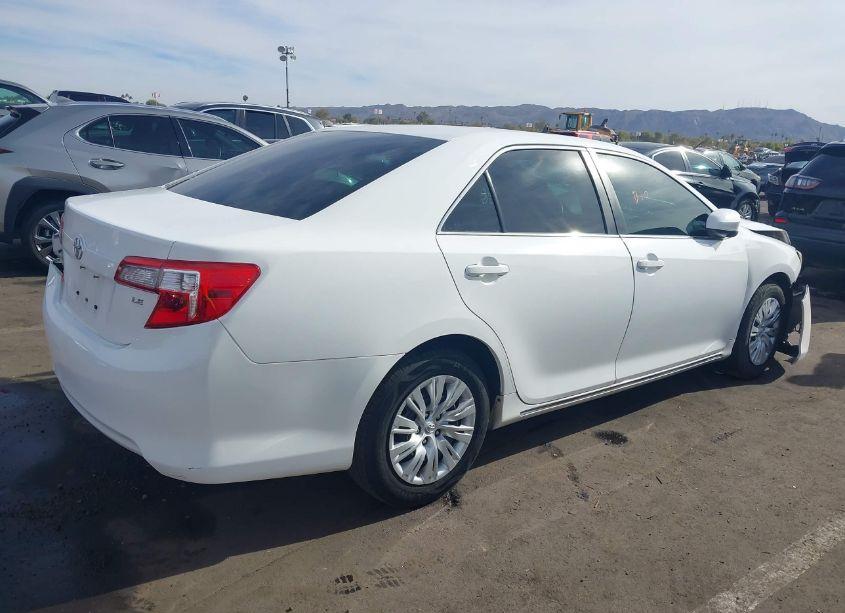 Photo 4 of 2014 Toyota Camry LE (VIN 4T4BF1FK6ER343032)
