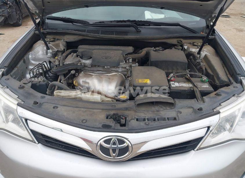 Photo 10 of 2014 Toyota Camry XLE (VIN 4T4BF1FK6ER351874)