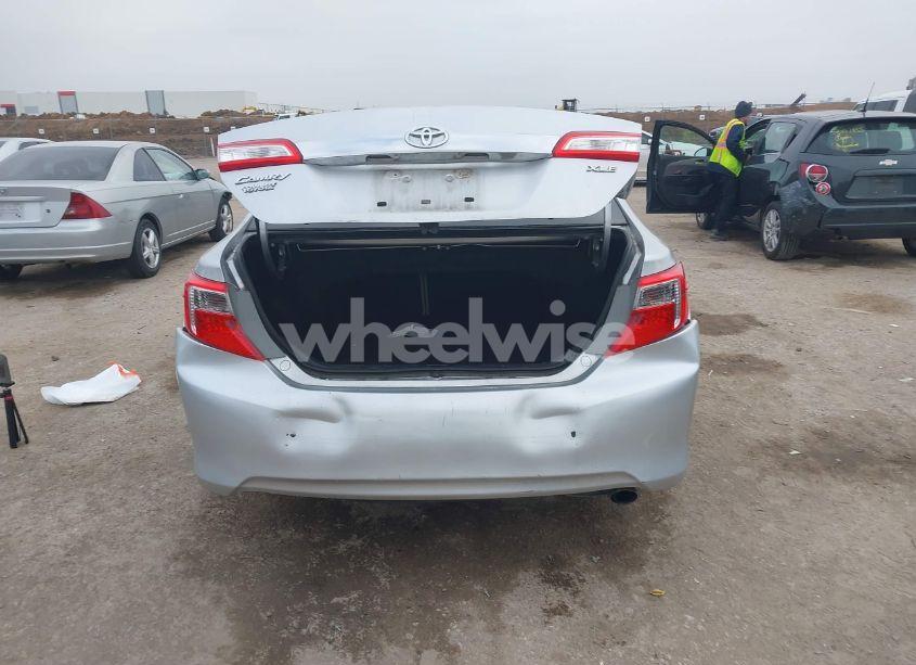 Photo 16 of 2014 Toyota Camry XLE (VIN 4T4BF1FK6ER351874)