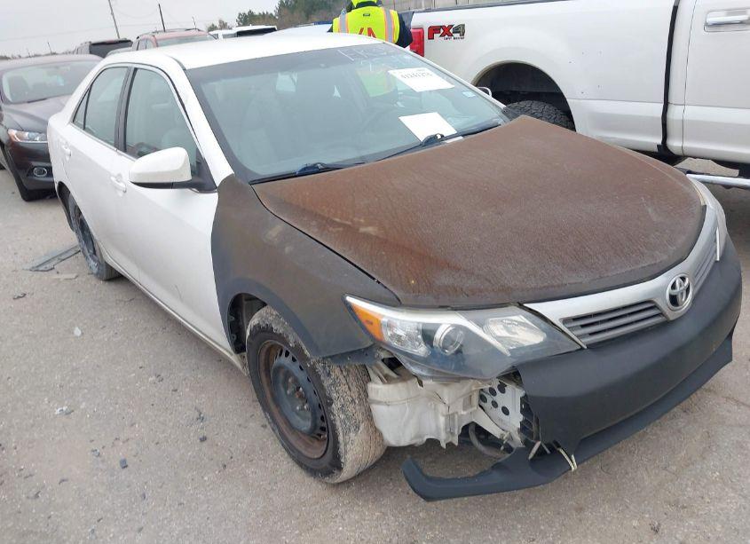 Photo 6 of 2014 Toyota Camry L (VIN 4T4BF1FK6ER358548)