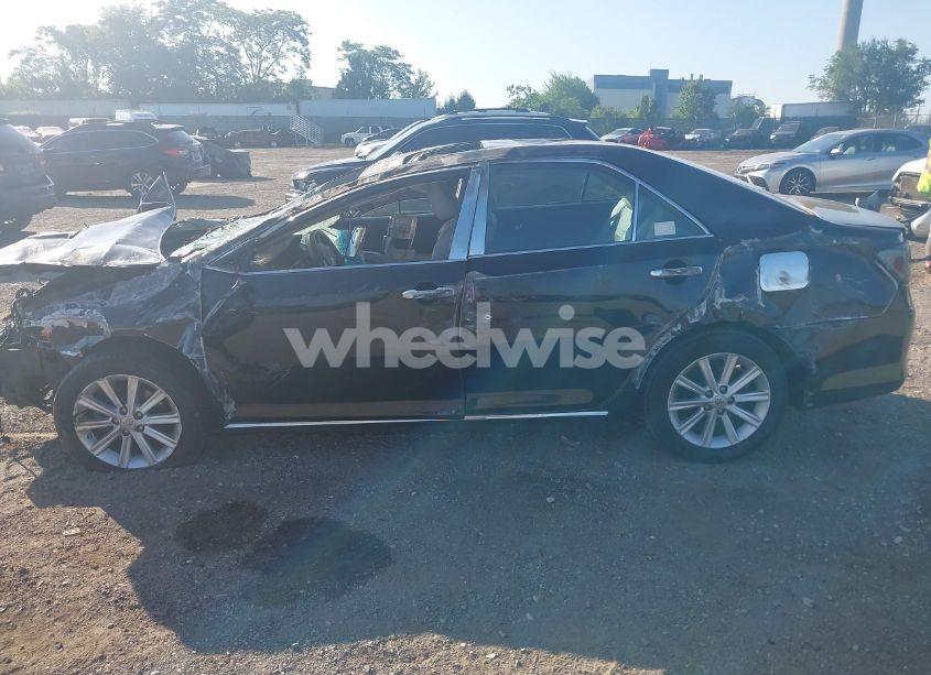 Photo 14 of 2014 Toyota Camry XLE (VIN 4T4BF1FK6ER359649)