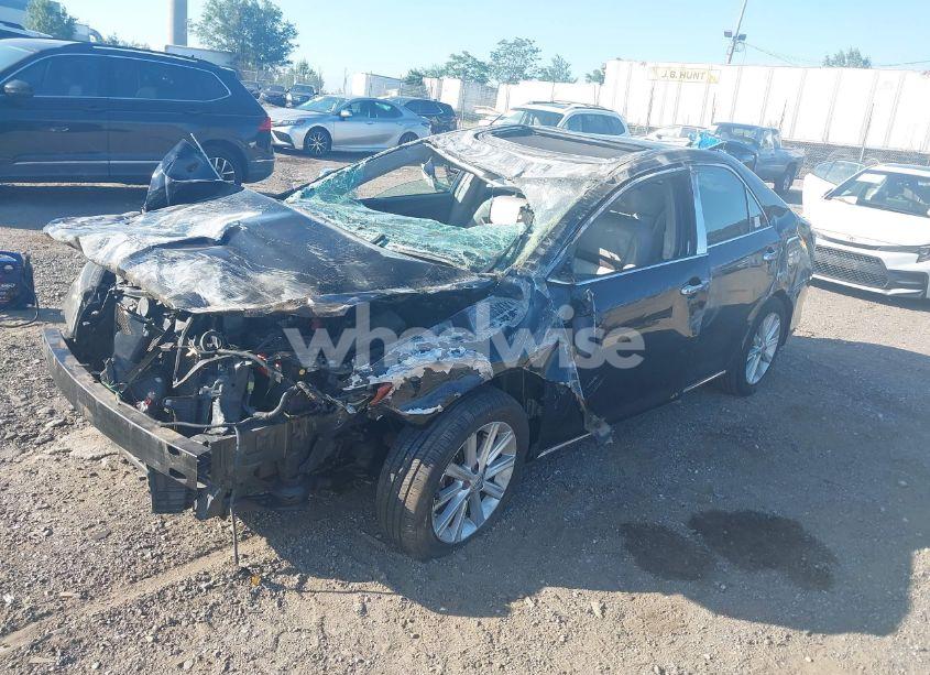 Photo 2 of 2014 Toyota Camry XLE (VIN 4T4BF1FK6ER359649)