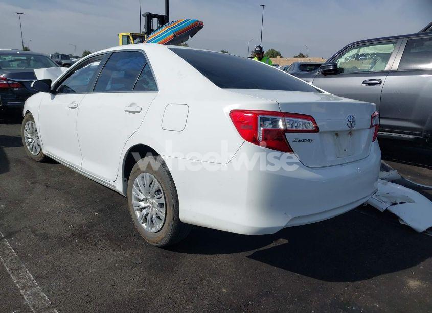 Photo 15 of 2014 Toyota Camry LE (VIN 4T4BF1FK6ER367413)