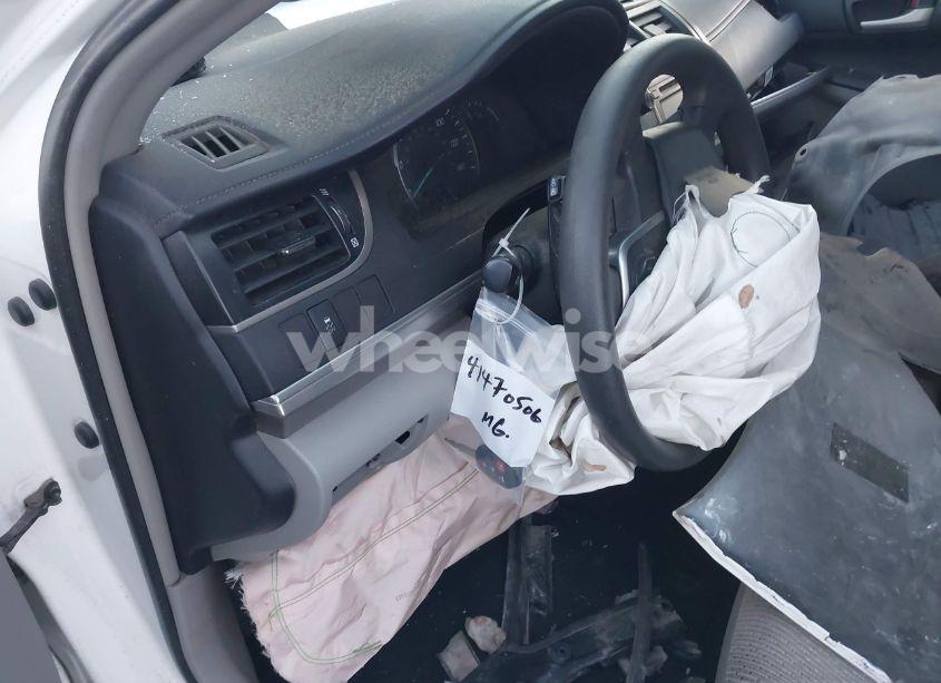 Photo 18 of 2014 Toyota Camry LE (VIN 4T4BF1FK6ER367413)