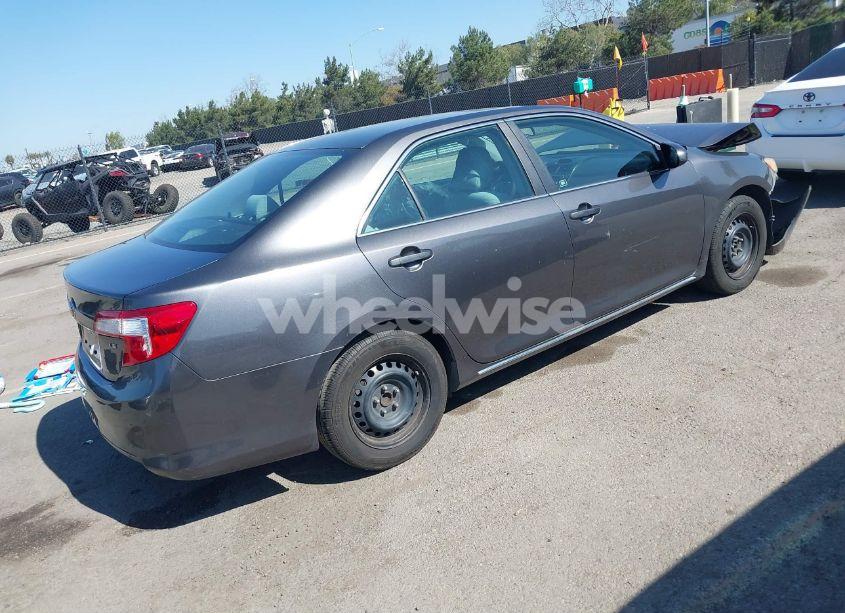 Photo 4 of 2014 Toyota Camry LE (VIN 4T4BF1FK6ER372031)