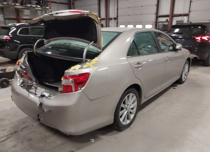 Photo 4 of 2014 Toyota Camry XLE (VIN 4T4BF1FK6ER402077)