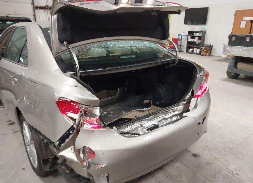 Photo 6 of 2014 Toyota Camry XLE (VIN 4T4BF1FK6ER402077)