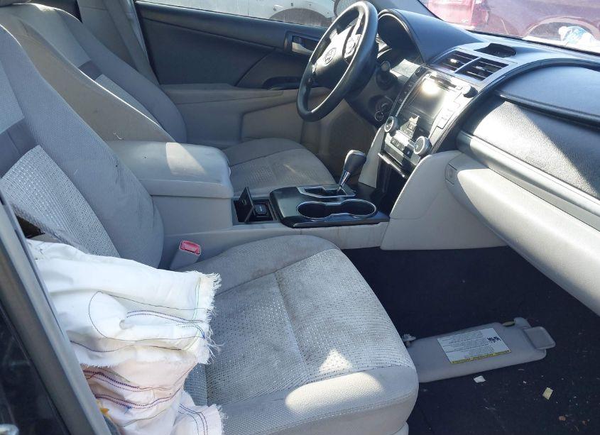 Photo 5 of 2014 Toyota Camry LE (VIN 4T4BF1FK6ER408820)