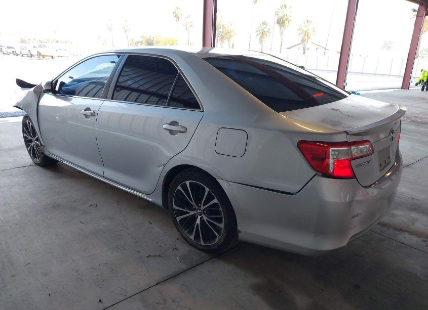 Photo 3 of 2014 Toyota Camry LE (VIN 4T4BF1FK6ER416688)