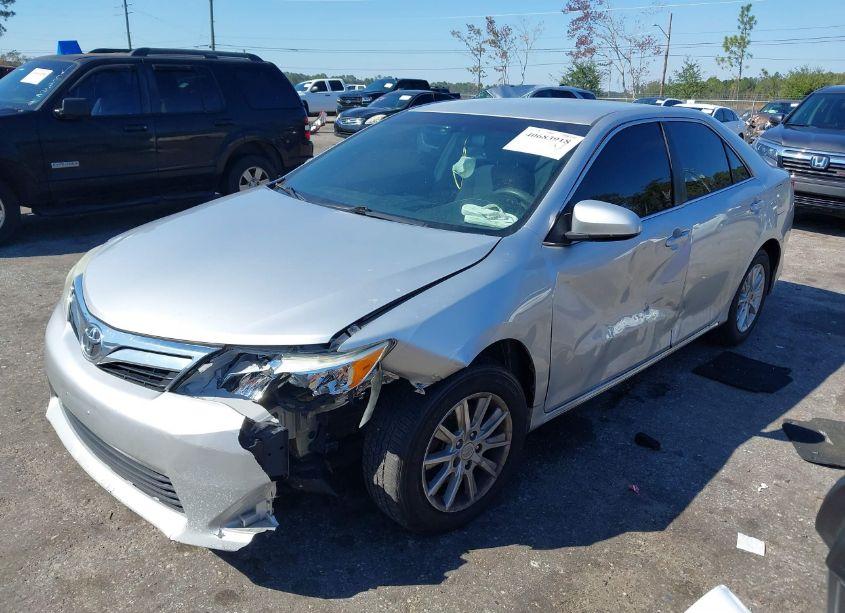 Photo 2 of 2014 Toyota Camry LE (VIN 4T4BF1FK6ER426945)