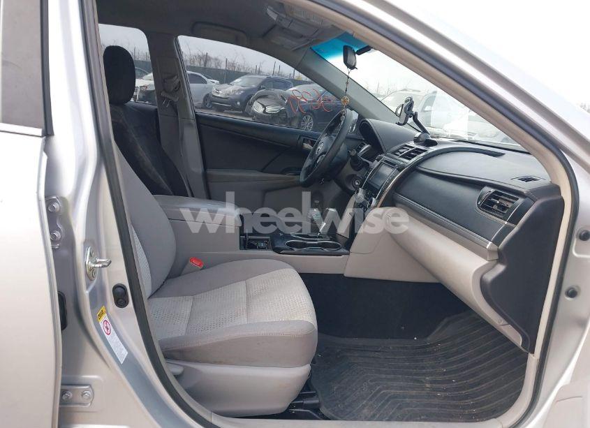 Photo 5 of 2014 Toyota Camry LE (VIN 4T4BF1FK6ER428436)