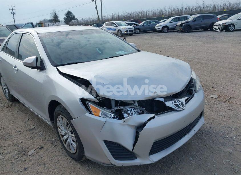 Photo 6 of 2014 Toyota Camry LE (VIN 4T4BF1FK6ER428436)