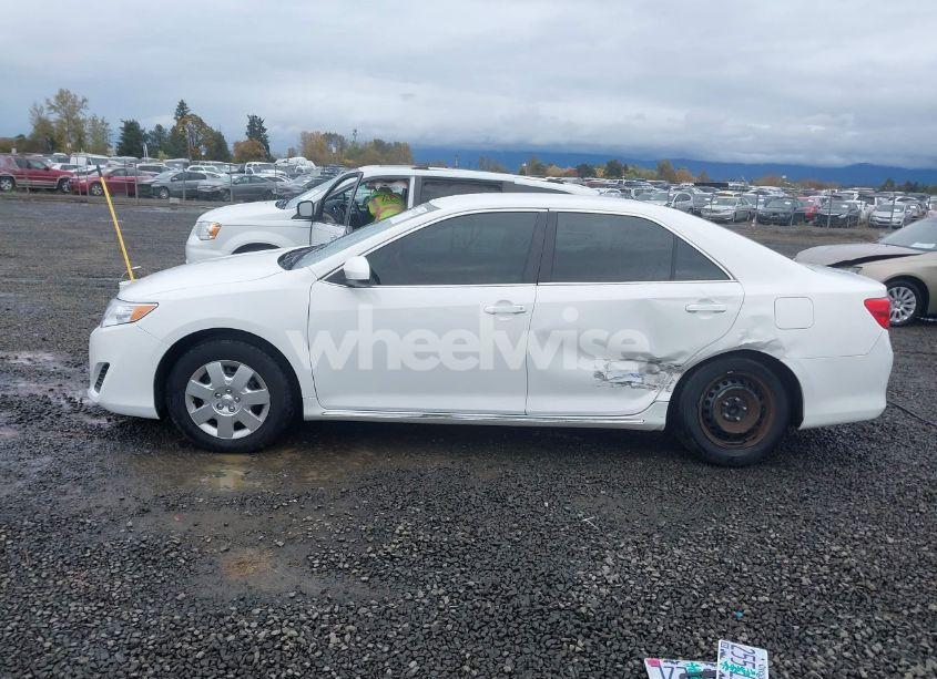 Photo 14 of 2014 Toyota Camry LE (VIN 4T4BF1FK6ER428744)