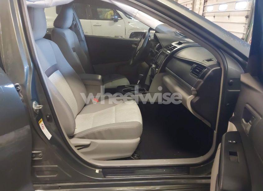 Photo 5 of 2014 Toyota Camry L (VIN 4T4BF1FK6ER438125)