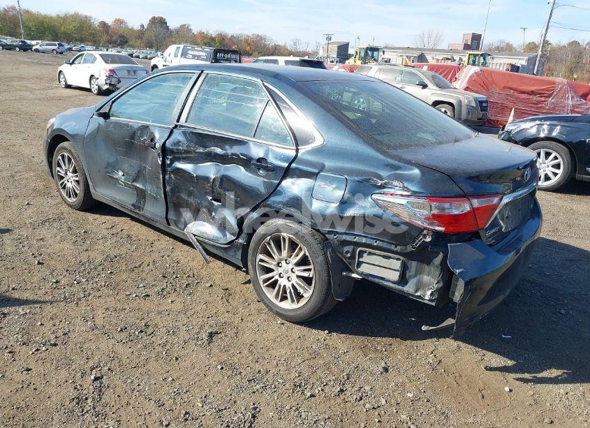 Photo 3 of 2015 Toyota Camry LE (VIN 4T4BF1FK6FR450924)