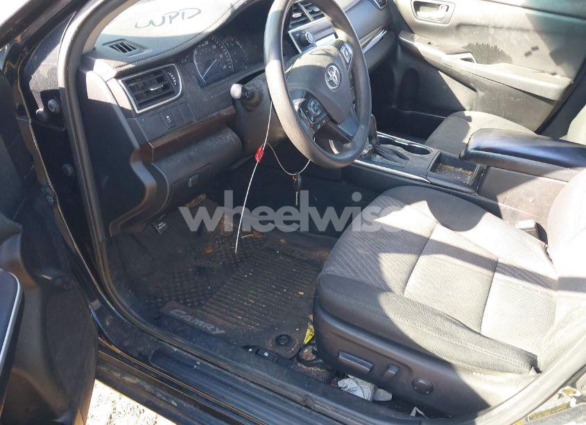 Photo 5 of 2015 Toyota Camry LE (VIN 4T4BF1FK6FR450924)