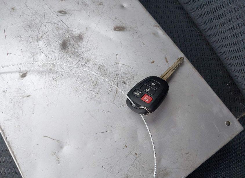 Photo 11 of 2015 Toyota Camry LE (VIN 4T4BF1FK6FR497922)