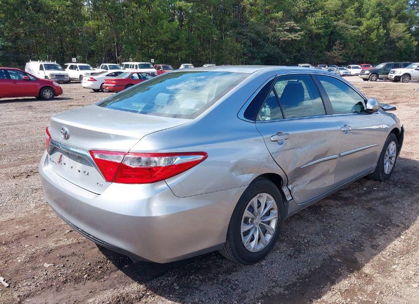 Photo 4 of 2015 Toyota Camry LE (VIN 4T4BF1FK6FR497922)