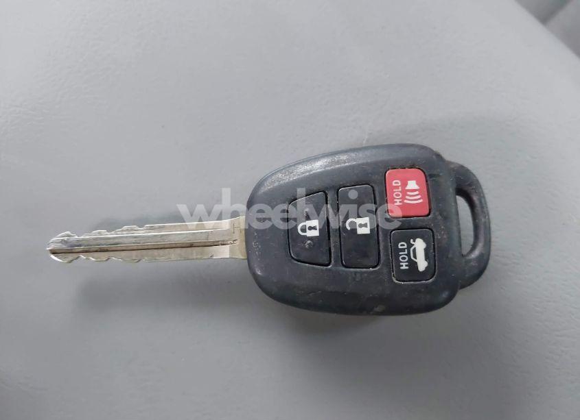 Photo 11 of 2015 Toyota Camry LE (VIN 4T4BF1FK6FR505226)