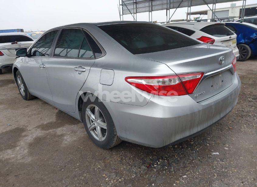 Photo 3 of 2015 Toyota Camry LE (VIN 4T4BF1FK6FR505226)
