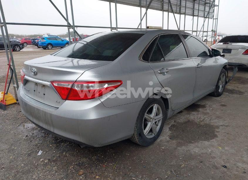 Photo 4 of 2015 Toyota Camry LE (VIN 4T4BF1FK6FR505226)