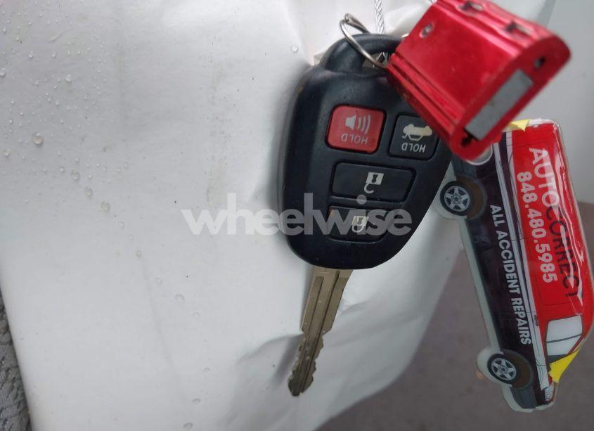 Photo 11 of 2015 Toyota Camry LE (VIN 4T4BF1FK6FR511849)