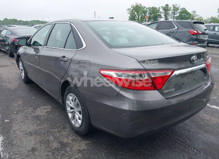 Photo 3 of 2015 Toyota Camry LE (VIN 4T4BF1FK6FR511849)
