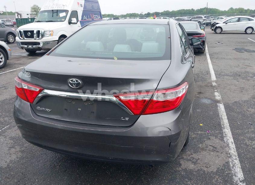 Photo 4 of 2015 Toyota Camry LE (VIN 4T4BF1FK6FR511849)