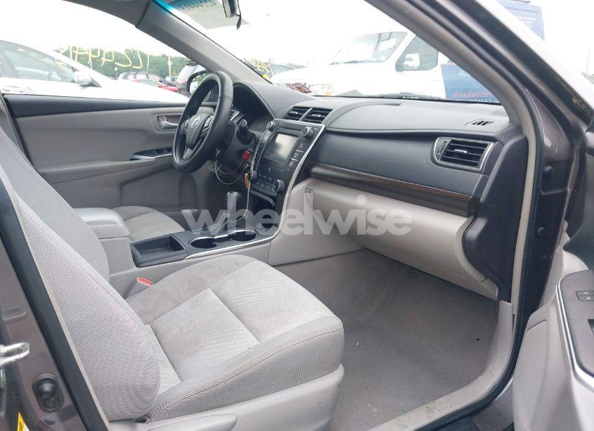 Photo 5 of 2015 Toyota Camry LE (VIN 4T4BF1FK6FR511849)