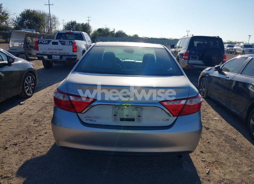 Photo 16 of 2016 Toyota Camry LE (VIN 4T4BF1FK6GR539538)