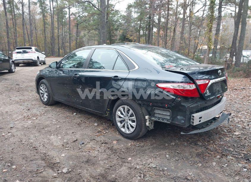 Photo 3 of 2016 Toyota Camry LE (VIN 4T4BF1FK6GR543573)