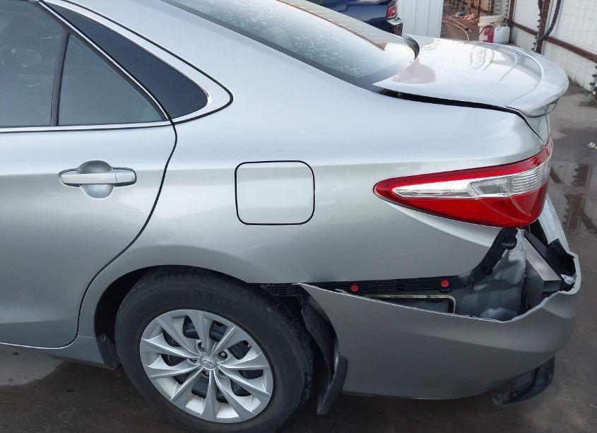 Photo 18 of 2016 Toyota Camry LE (VIN 4T4BF1FK6GR557148)