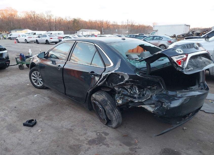 Photo 3 of 2016 Toyota Camry LE (VIN 4T4BF1FK6GR568909)